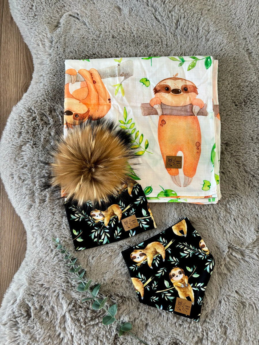 Ensemble Cadeau Naissance Body, Pantalon, Chaussons, Bonnet Imprimé De Petits Lions