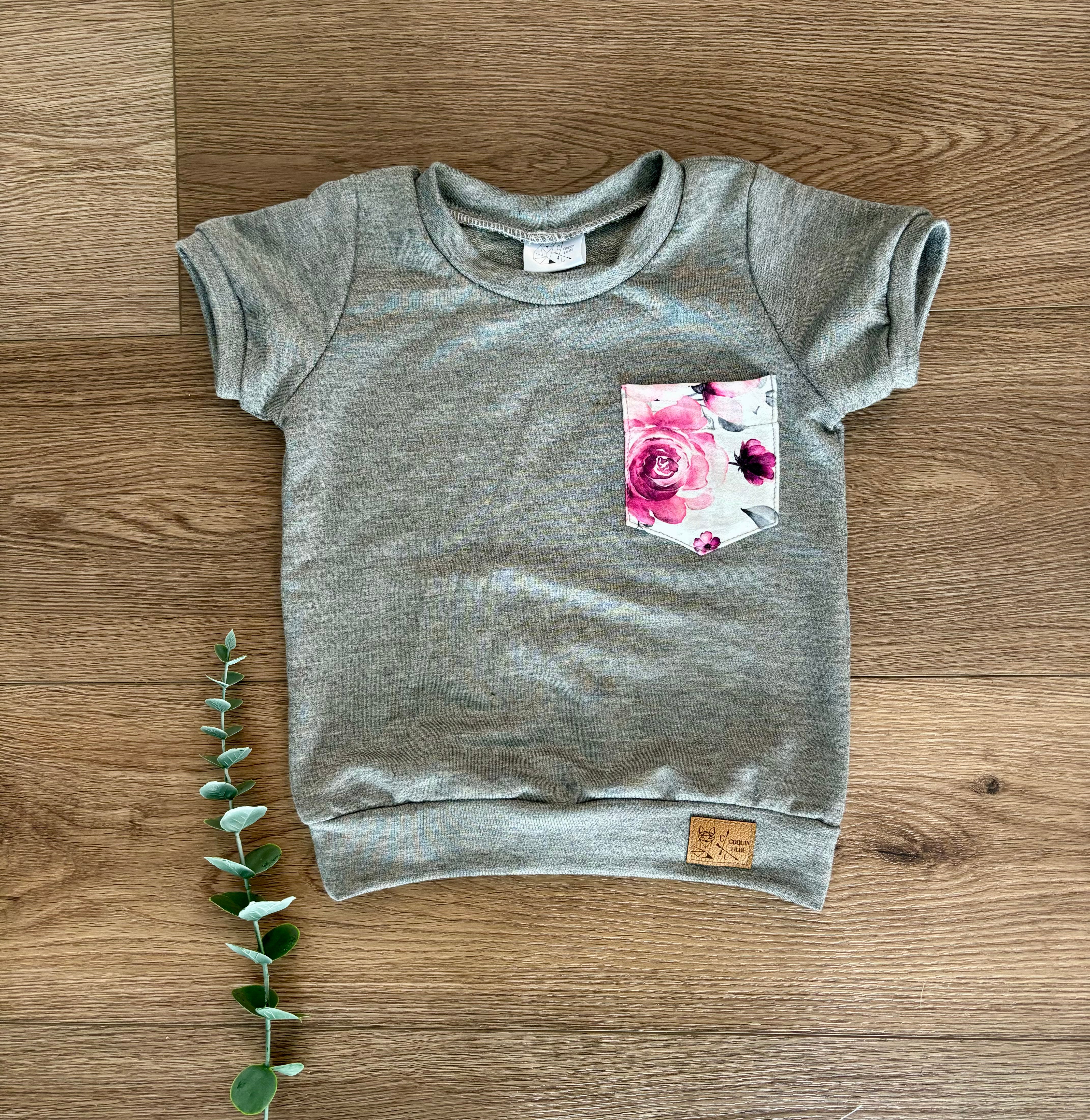 T-shirt à poche ( douce rose )